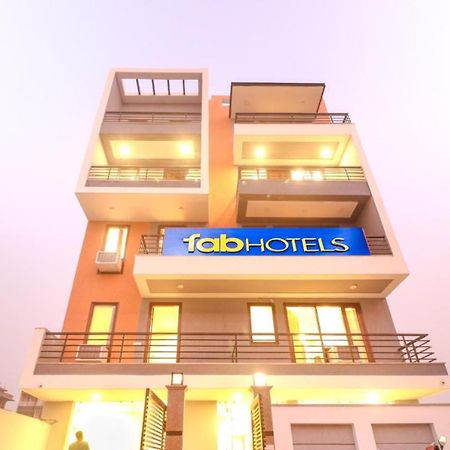 Fabhotel Comfort Residency II Gurgaon Exterior photo